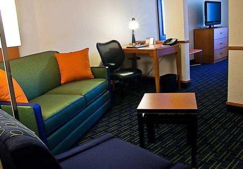 Fairfield Inn & Suites Tampa Fairgrounds/Casino Orient Park Exteriör bild