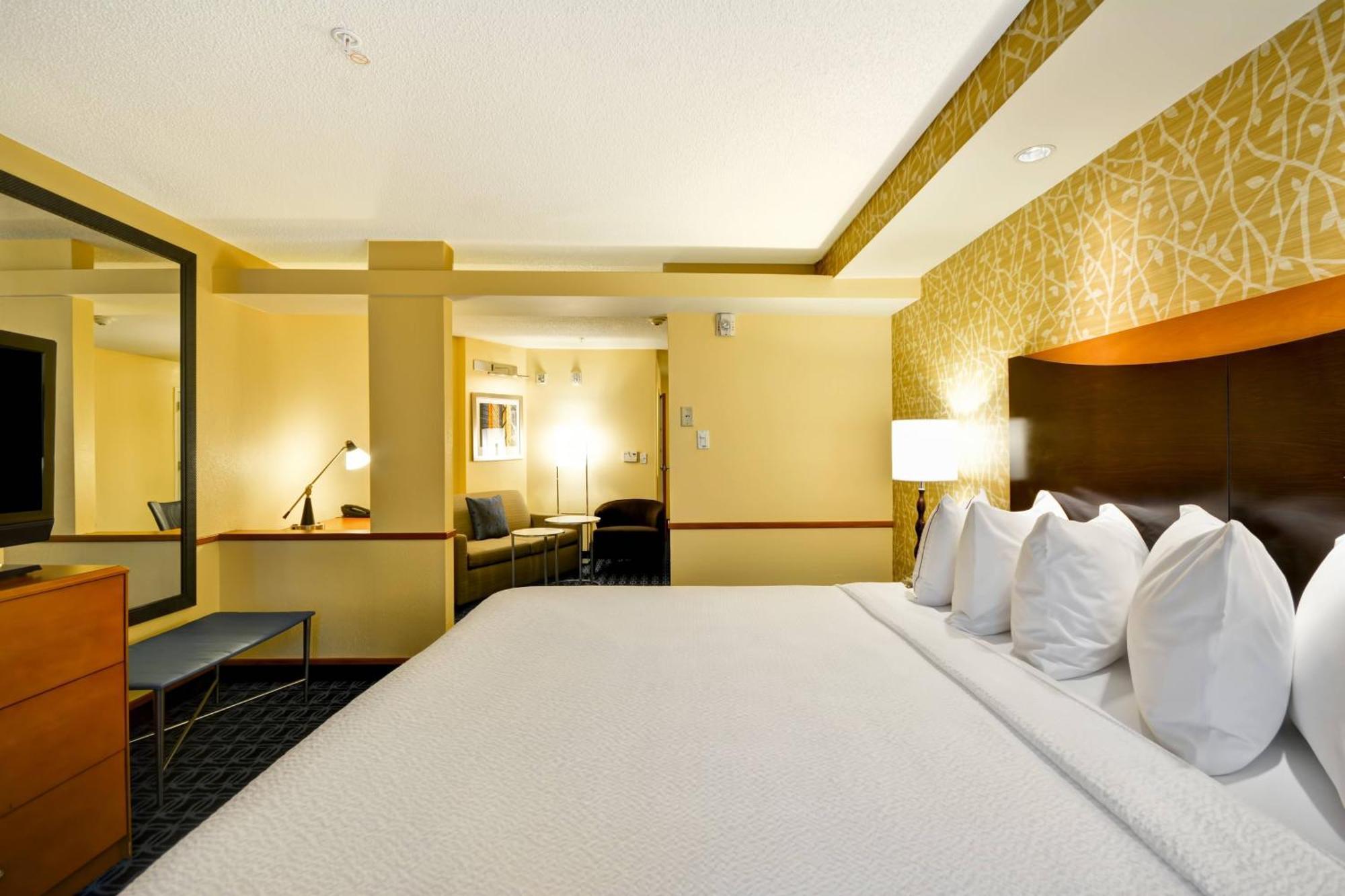 Fairfield Inn & Suites Tampa Fairgrounds/Casino Orient Park Exteriör bild