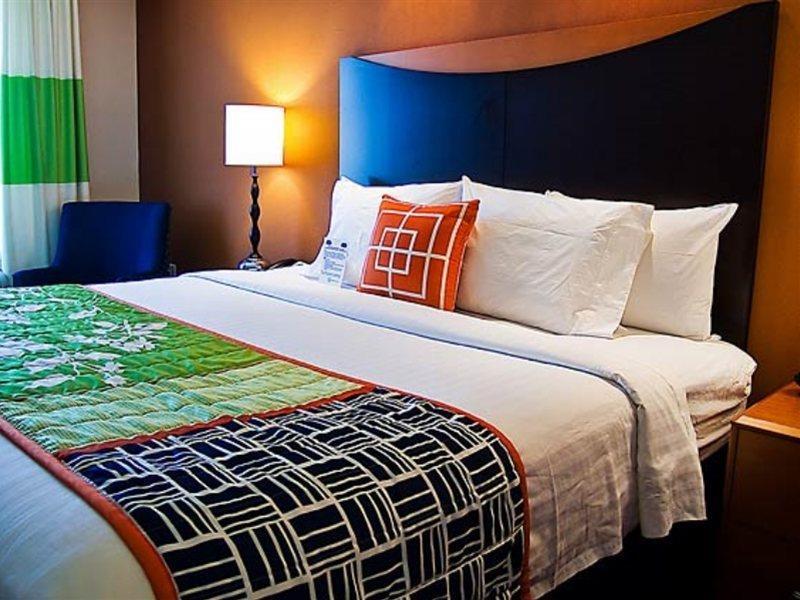 Fairfield Inn & Suites Tampa Fairgrounds/Casino Orient Park Exteriör bild